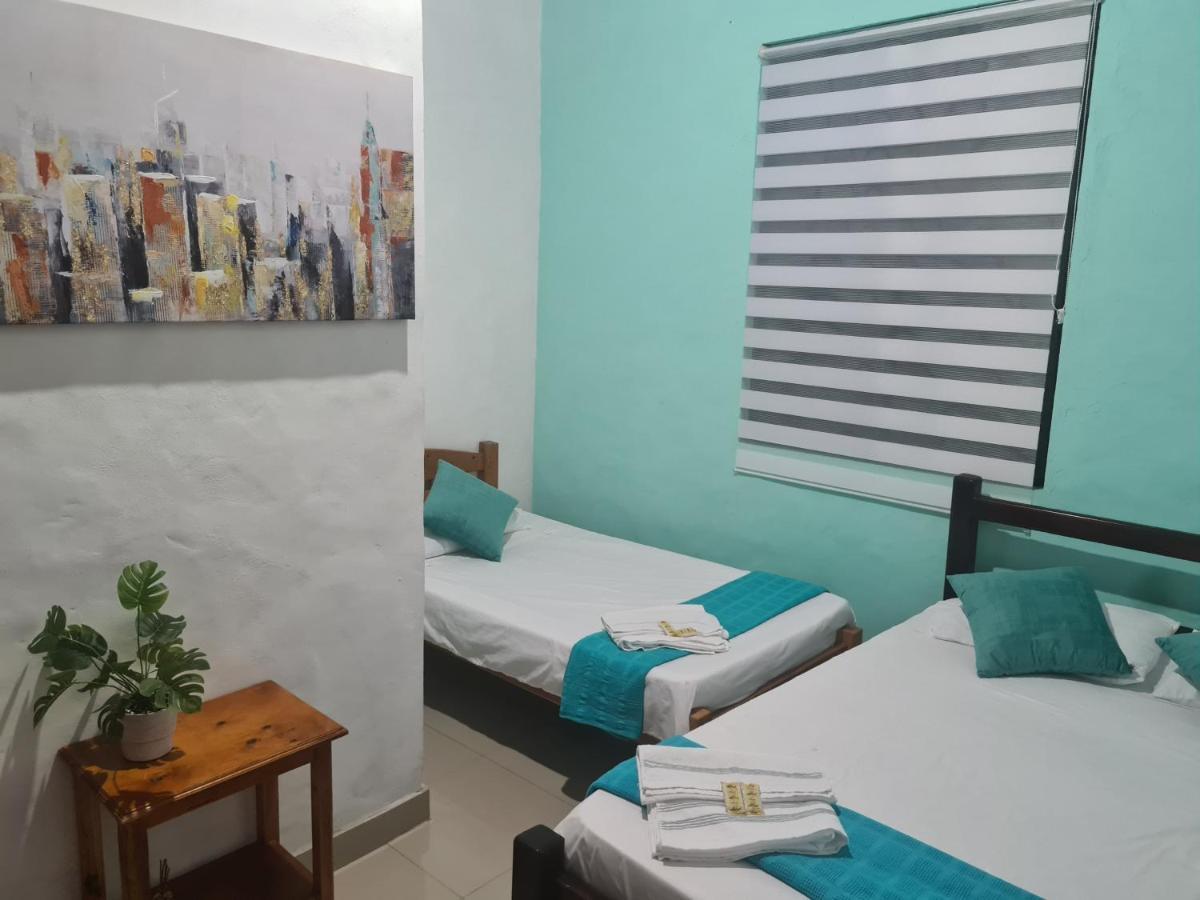 Hotel Alcazar Real Utica Kültér fotó